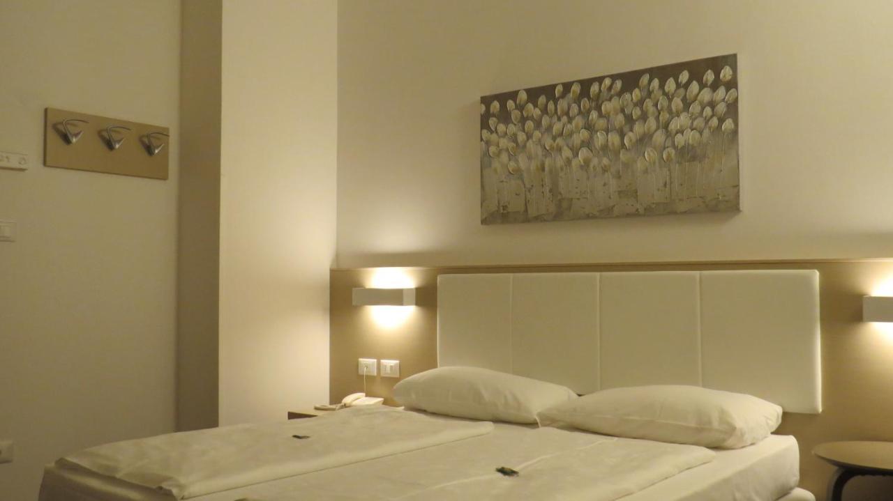 Claudia Hotel 3*